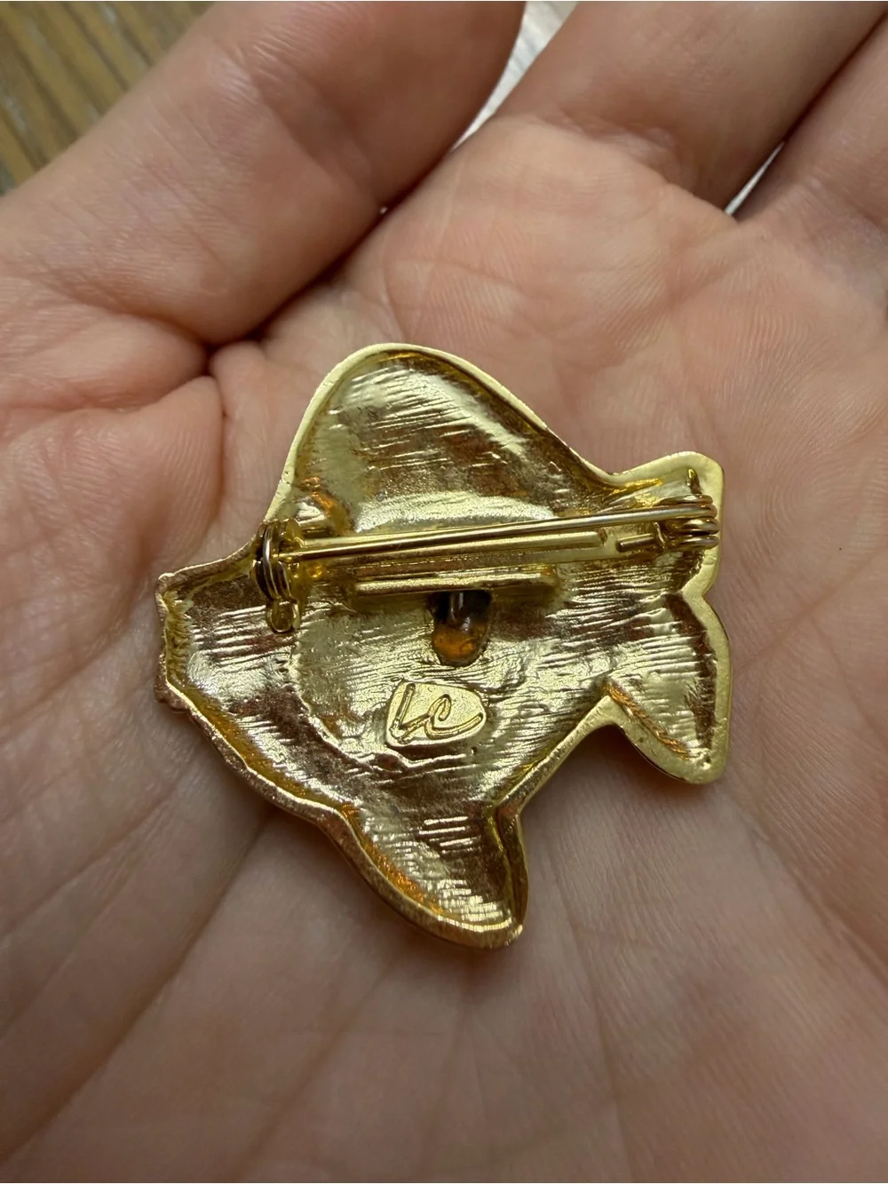 N/A attractive gold